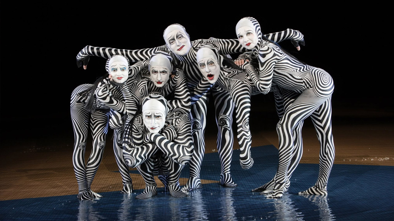 O Las Vegas Water Performers